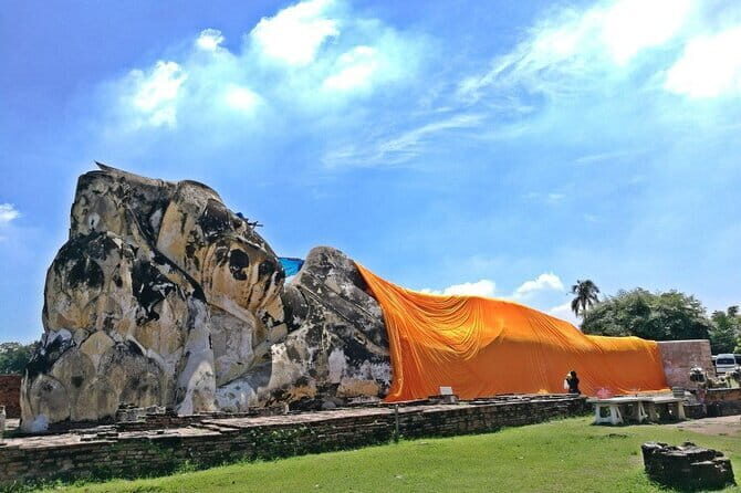 Ayutthaya Eco Friendly Bike Tour Famous Landmarks & Cultural Gems - Wat Phra Si Sanphet: the pagodas people keep photographing