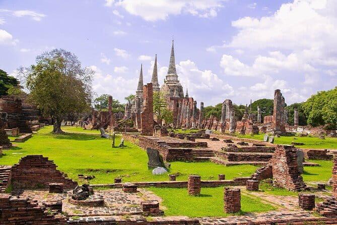 From Bangkok: Ayutthaya UNESCO Heritage Park and Temples Tour - Morning logistics: 8:00 am start and the practical flow of a 9-hour day